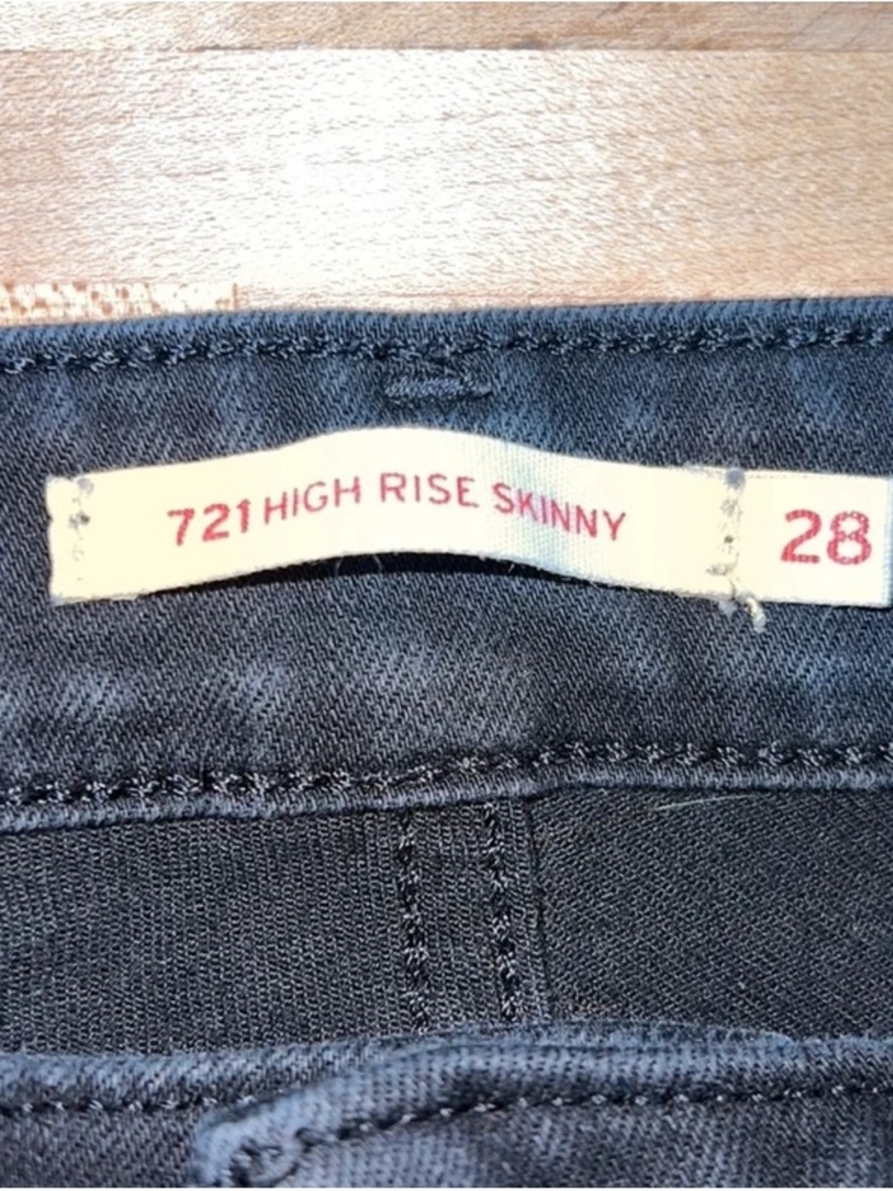 Levi's 721 High Rise Skinny Jeans - Washed Black Denim - Picture 3 of 4